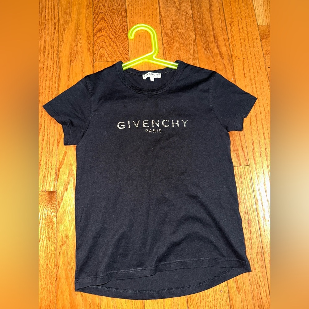 Boys/girls/unisex an authentic Givenchy t-shirt.